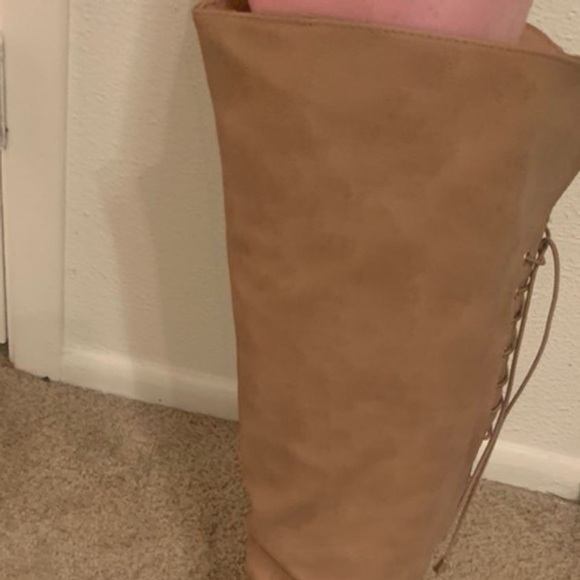 Tan knee high faux leather boots - Picture 3 of 4